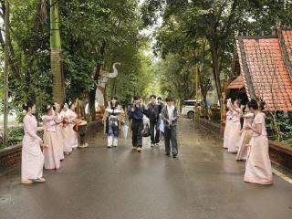 来到西双版纳曼远村，《欢迎来到蘑菇屋2》开播