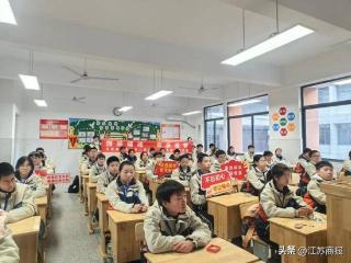 常州市新北区西夏墅镇退役军人服务站开展“国防铸魂，青春逐梦”主题活动