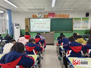正定县开元小学举办语数英基本功大赛