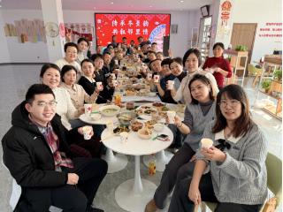 一家一道拿手菜 社区邻里宴开席