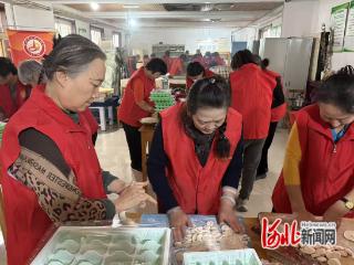 石家庄市新华区飞机公司社区开展冬至包饺子主题活动