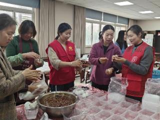 淞源社区：冬至送暖，团团圆圆