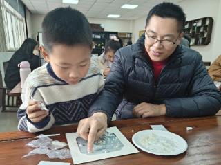 淞源社区：珠联璧合传非遗，锦绣冬至暖童心