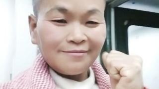 “孤胆姐姐追凶20余年案”即将一审宣判 姐姐光头明志：只有讨回弟弟的公道，我才能做回真正的女人(图1)