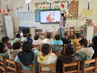 万载县株潭中心幼儿园：暖暖红薯香 浓浓冬至情