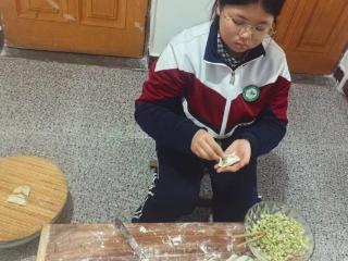 济南市莱芜区方下街道方下中学开展“情暖冬至 文化润心”活动