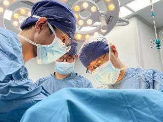 青岛市妇女儿童医院：微创切除多发乳腺结节 守护青少年乳腺健康