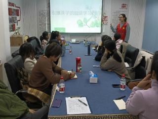 澜溪社区：举办家庭教育讲座，解锁孩子学习密码