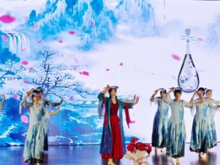 牟平区子荣中学校园举行文化艺术节暨元旦美育汇演