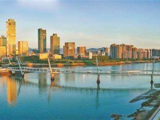 同安区第十八届人民代表大会第六次会议昨开幕