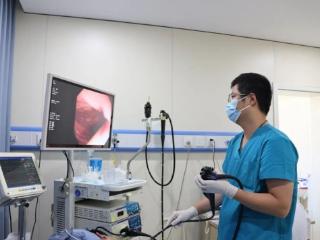足不出市享京城名医资源！首都医科大学附属北京友谊医院消化内科副主任医师、医学博士王俊雄莅临德州七院坐诊手术