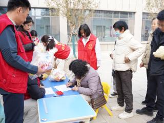 菏泽市牡丹人民医院儿童保健康复科开展“集善爱心药箱”捐赠活动