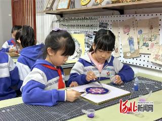 秦皇岛经开区第二小学：童趣指尖绘珐琅 非遗传承润成长