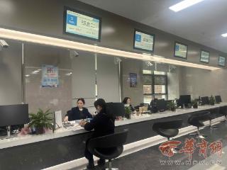 【西安2025年30项为民实事巡礼】 “阶段性减征职工医保费 确实减轻了企业负担”