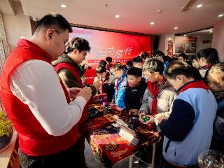 黄河大集|“校地共建聚合力 双向赋能促发展”——上高街道学苑社区联合泰山科技学院举办志愿服务文化节暨元旦文艺汇演