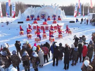 黑龙江逊克第八届雾凇冰雪节启幕