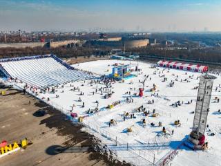 冰雪嘉年华乐享雪趣