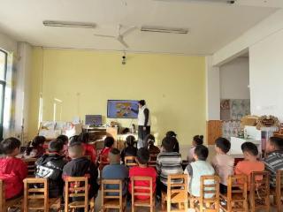 阳光彩虹小白马，童趣满满迎元旦——东营市利津县北宋镇中心幼儿园中班组开展新年创意美术活动