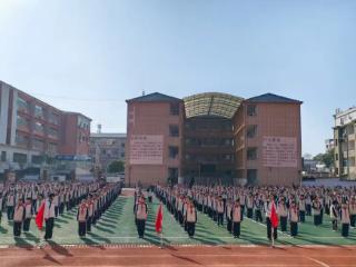万年县第二小学接受中小学大课间暨体育家庭作业评比