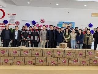 心系户外劳动者 彰显国企大担当 青岛联通与顺丰速运共筑暖心服务阵地