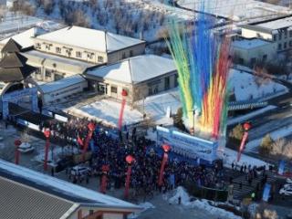 1300名徒步爱好者齐聚江布拉克景区——穿行林海雪原 体验徒步乐趣