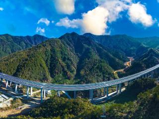 “最后一块拼图”完成！德上高速祁门至皖赣界段通车运营