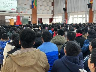 梨园雅韵浸润校园 烟台莱山区“全民美育 梨韵芬芳”戏曲推广活动走进中小学