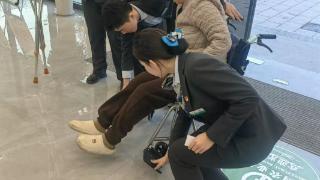 农行德州开发区支行:轮椅上的温暖服务
