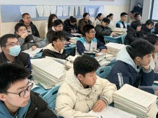 淄博六中与周村一中联合开展初高衔接教研活动