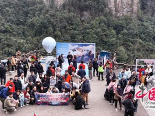 张家界：以“阿凡达视角” 瞰360度张家界