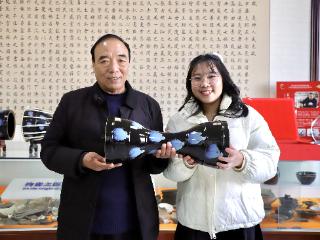 鲁山花瓷的“花”真的是花吗？印尼姑娘走进鲁山，探秘花瓷背后的故事丨豫见China