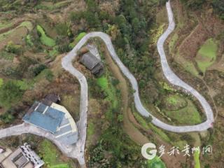 习水龙凤村：村民点赞，路宽了，心也宽了