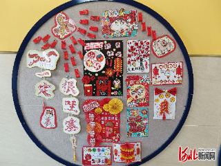 石家庄市复兴大街小学开展楼道环创设计活动