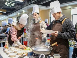 医食相融绽匠心！豫北医学院“豫厨争霸”让劳动教育有“味”更有“料”
