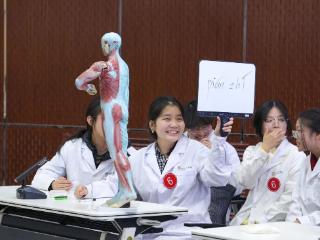 豫北医学院成功举办首届“杏林探骊”医学奇字大会