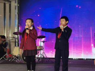 长春小学生唱出跨年梦想 通过音乐倡导文明乘车