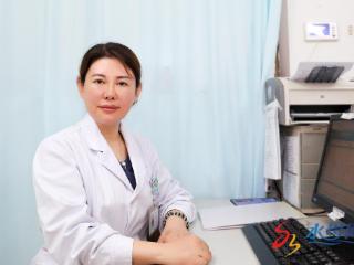 冬季寒冷，户外工作者如发生冻伤，要挂烧伤科