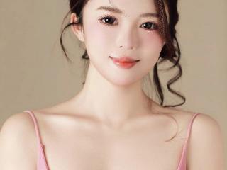 新人演员高纯依参演《美人迷魂》进入演艺圈