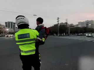 怀宁街头暖心接力！5岁男童走失，多方联手助其回家