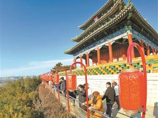 定制宫灯扮靓景山