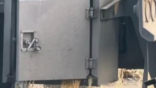 山东淄博被曝“危化品罐车洗车污水路边直排造成污染” 当地回应:连夜成立调查组取样送检