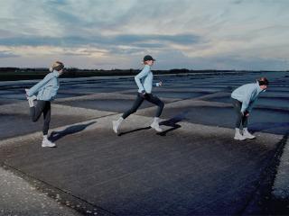 重构冬跑想象：Salomon萨洛蒙首发FALCON FLY高端竞训跑服系列