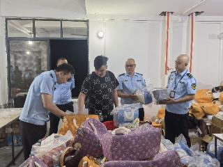 “名牌”包产自民房 广西贺州破获一起特大假冒注册商标案