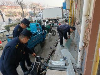 青岛西海岸新区宝山镇综合执法中队开展市容秩序整治 提升辖区环境品质