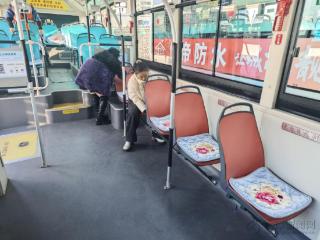 安装保暖坐垫 温暖市民出行