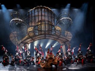 绽放岭南非遗魅力，舞剧《醒·狮》载誉回归