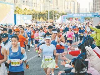 全球3.5万名跑者竞逐最美赛道 厦马男女冠军双双卫冕