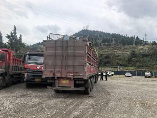 贵州交通执法九支队一大队铁腕治超守护道路安全