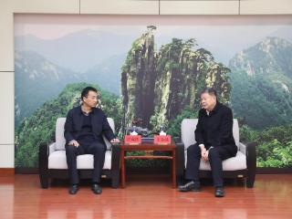 临沂大学举行“宽高”研究生砺志奖学金获奖学生座谈会