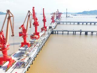 助力温州港迈入“亿吨大港” 浙江乐清开启依港而兴、向海图强黄金时代